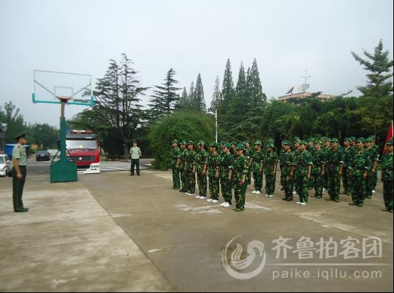 费县消防大队拉近警民关系,为学校师生军训!1