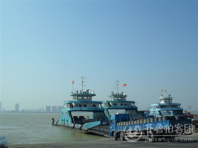 九圩汽渡是连接常熟张家港至靖江重要交通纽带