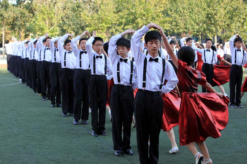 潍坊奎文实验中学校园华尔兹