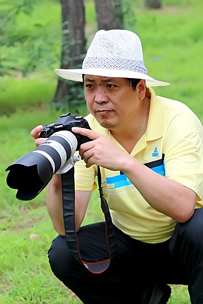 金山个人照.jpg