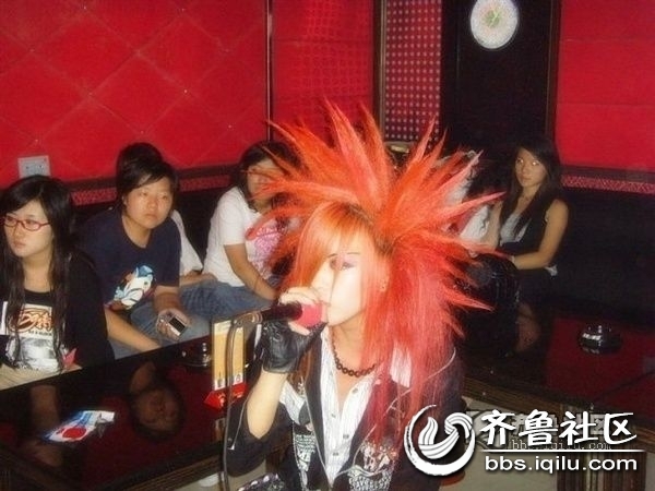 现在有些男生为什么喜欢弄个拖把一样的<em>头发</em>?