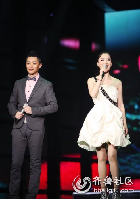 【海阳站报道】凤凰传奇CCTV音乐频道春节晚